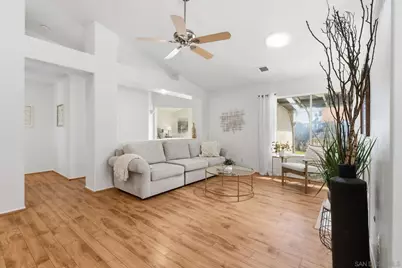  1220 Darwin Dr, Oceanside, CA 92056 - Photo 6
