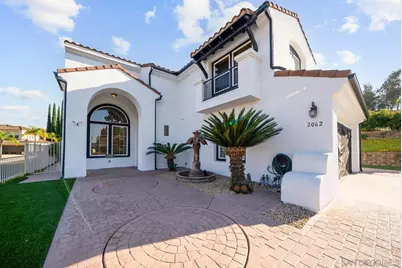  2062 Pleasant Waters Ct, Spring Valley, CA 91977 - Photo 2