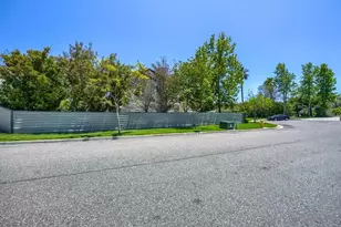 5687 Menorca Dr, San Diego, CA 92124 - Photo 38