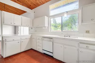  8384 Sugarman Drive, La Jolla, CA 92037 - Photo 12
