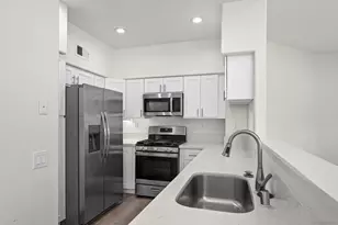 11908 Tivoli Park Row, San Diego, CA 92128 - Photo 8