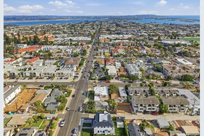  1676 Chalcedony St, San Diego, CA 92109 - Photo 12