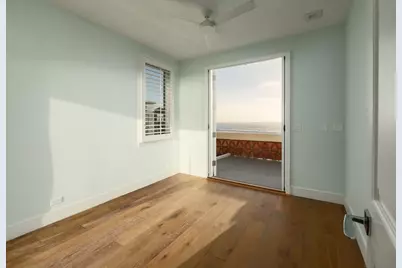  6911 Neptune Pl, La Jolla, CA 92037 - Photo 32
