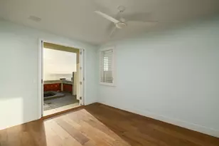 6911 Neptune Pl, La Jolla, CA 92037 - Photo 30