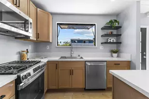 4827 Bayard St, San Diego, CA 92109 - Photo 6