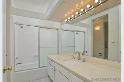  5340 Yarmouth Ave #205, Encino, CA 91316 - Photo 20