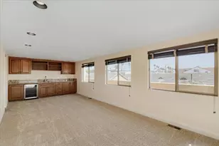 1424 Thomas Ave, San Diego, CA 92109 - Photo 32