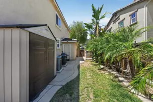 21516 Coral Rock Ln, Wildomar, CA 92595 - Photo 24