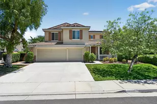 21516 Coral Rock Ln, Wildomar, CA 92595 - Photo 2