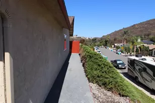 11394 Almazon St, San Diego, CA 92129 - Photo 32
