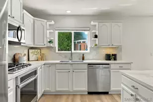 3605 Ames Pl, Carlsbad, CA 92010 - Photo 4