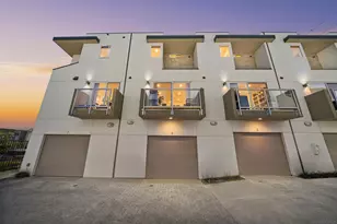 1952 Hornblend, San Diego, CA 92109 - Photo 2