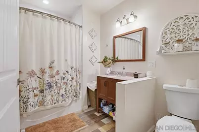  121 S Stephanie Lane, El Cajon, CA 92019 - Photo 14