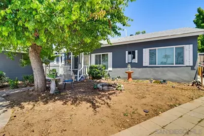  121 S Stephanie Lane, El Cajon, CA 92019 - Photo 4