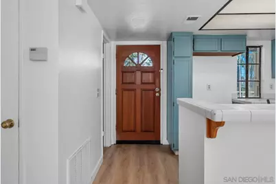  9250 Towne Centre Drive #6, San Diego, CA 92121 - Photo 4