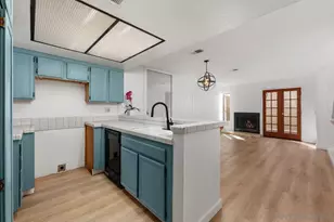 9250 Towne Centre Dr, San Diego, CA 92121 - Photo 8