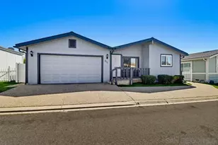 611 Via Santa Paulo, Vista, CA 92081 - Photo 2