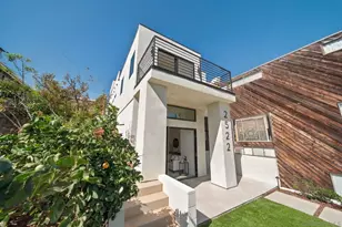 2522 Chalcedony St, San Diego, CA 92109 - Photo 6