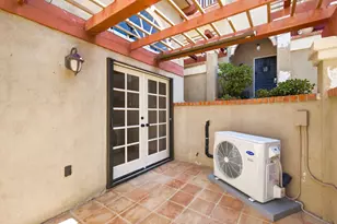 2565 Navarra Dr, Carlsbad, CA 92009 - Photo 32