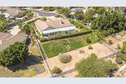  1202 Calle Sonia, Fallbrook, CA 92028 - Photo 10