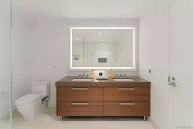  888 W E Street #2105, San Diego, CA 92101 - Photo 18