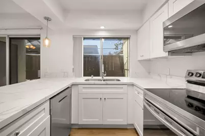  7982 Mission Center Ct #C, San Diego, CA 92108 - Photo 2