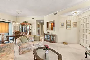 8360 Suntree Pl, San Diego, CA 92119 - Photo 4