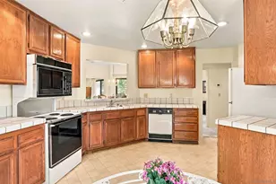 8360 Suntree Pl, San Diego, CA 92119 - Photo 12