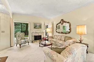 8360 Suntree Pl, San Diego, CA 92119 - Photo 2