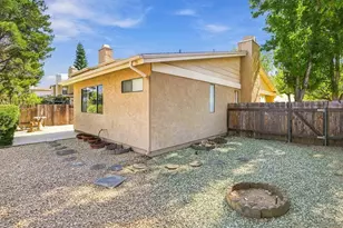 8360 Suntree Pl, San Diego, CA 92119 - Photo 24