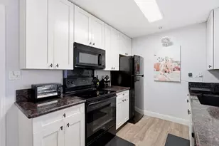 8324 Regents Rd, San Diego, CA 92122 - Photo 6