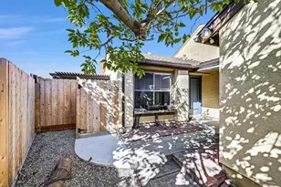 8858 Capcano Rd, San Diego, CA 92126 - Photo 6