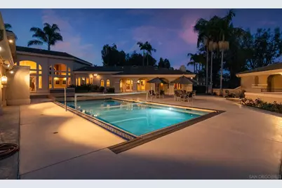  5860 Calle Camposeco, Rancho Santa Fe, CA 92067 - Photo 4
