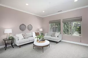 1726 York View Cir, Vista, CA 92084 - Photo 10