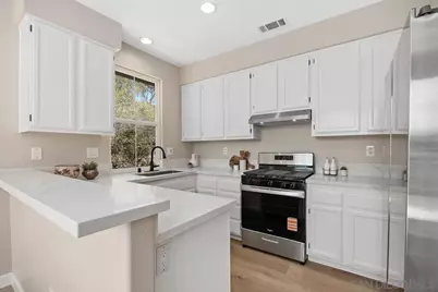  6004 Paseo Salinero, Carlsbad, CA 92009 - Photo 6
