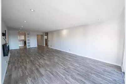  2520 Clairemont Dr. #309, San Diego, CA 92117 - Photo 4