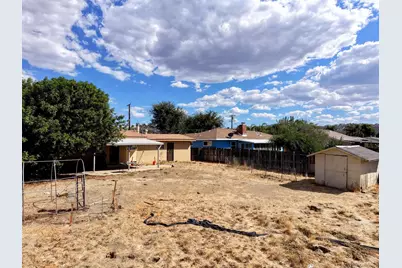  565 S Taylor St, Hemet, CA 92543 - Photo 8