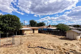 565 S Taylor St, Hemet, CA 92543 - Photo 8