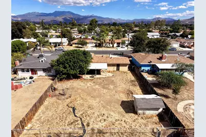  565 S Taylor St, Hemet, CA 92543 - Photo 4