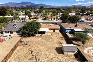 565 S Taylor St, Hemet, CA 92543 - Photo 4