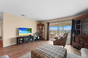 656 Flora Dr, Oceanside, CA 92057 - Photo 6