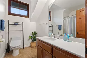 984 S Rim Crest Dr, Anaheim, CA 92807 - Photo 42