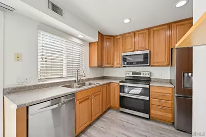  9469 Carlton Oaks Dr. #A, Santee, CA 92071 - Photo 6
