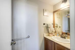 2885 Sanford Ln, Carlsbad, CA 92010 - Photo 14