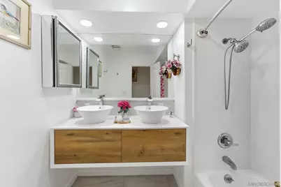  2352 Torrey Pines Rd Unit 9, La Jolla, CA 92037 - Photo 18