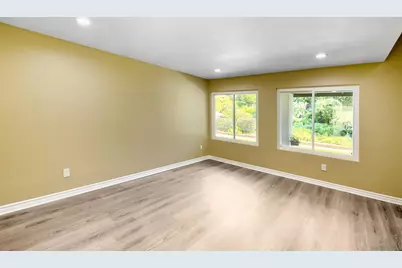  5095 La Cuenta Dr, San Diego, CA 92124 - Photo 2
