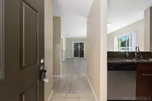 7425 Charmant Dr, San Diego, CA 92122 - Photo 4