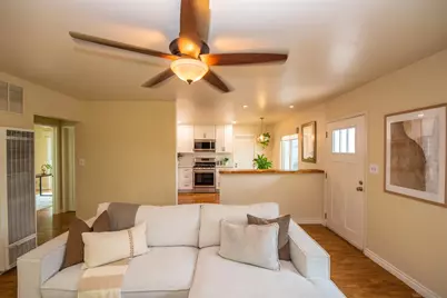  4612 Kleefeld, San Diego, CA 92117 - Photo 2