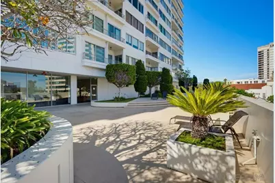  10501 Wilshire Blvd #1005, Los Angeles, CA 90024 - Photo 22