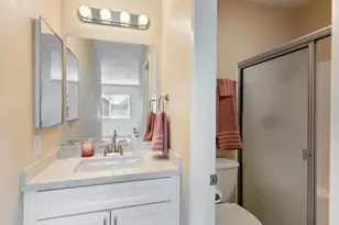 475 N Midway Dr, Escondido, CA 92027 - Photo 14